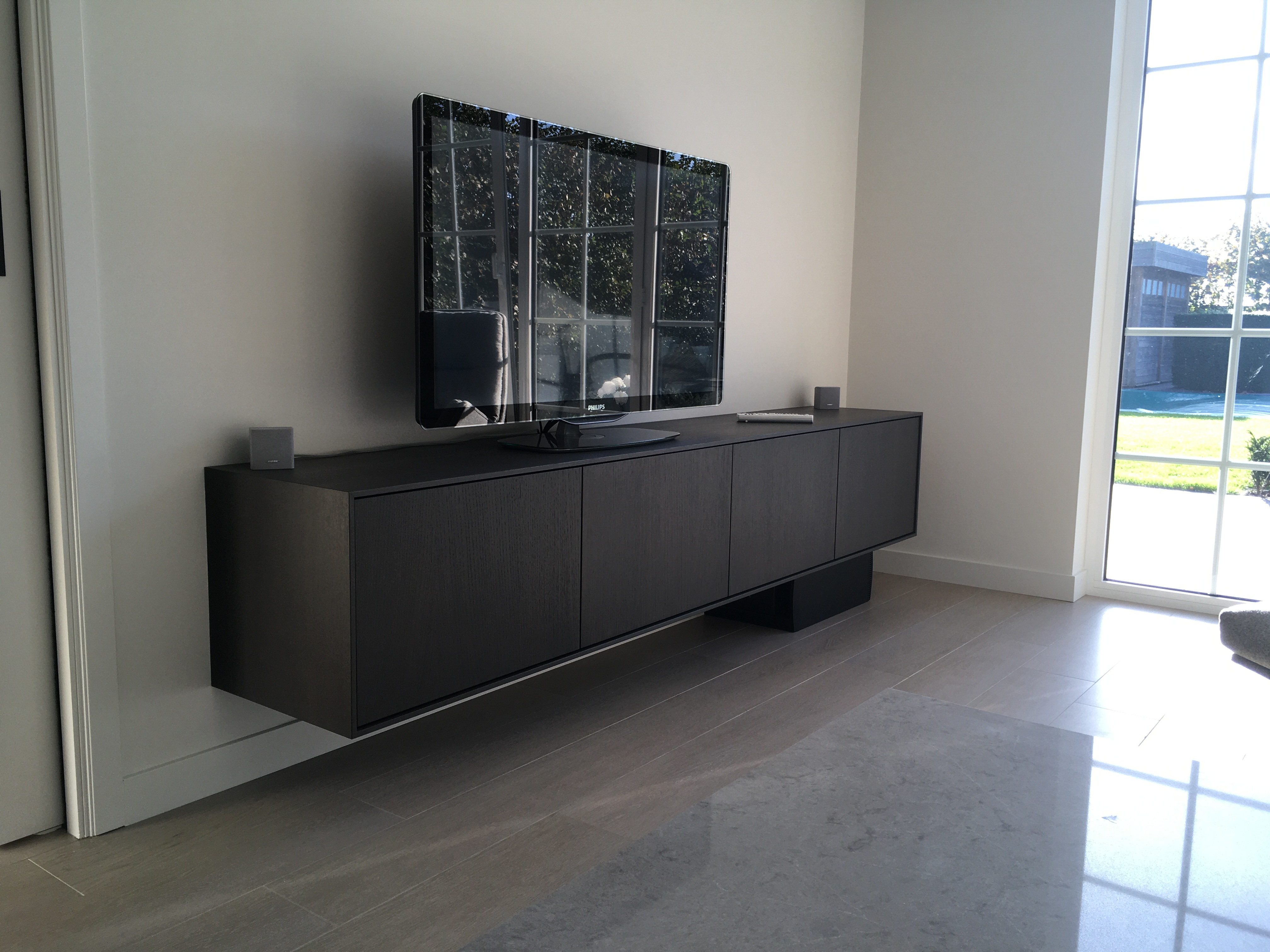 Kast 1